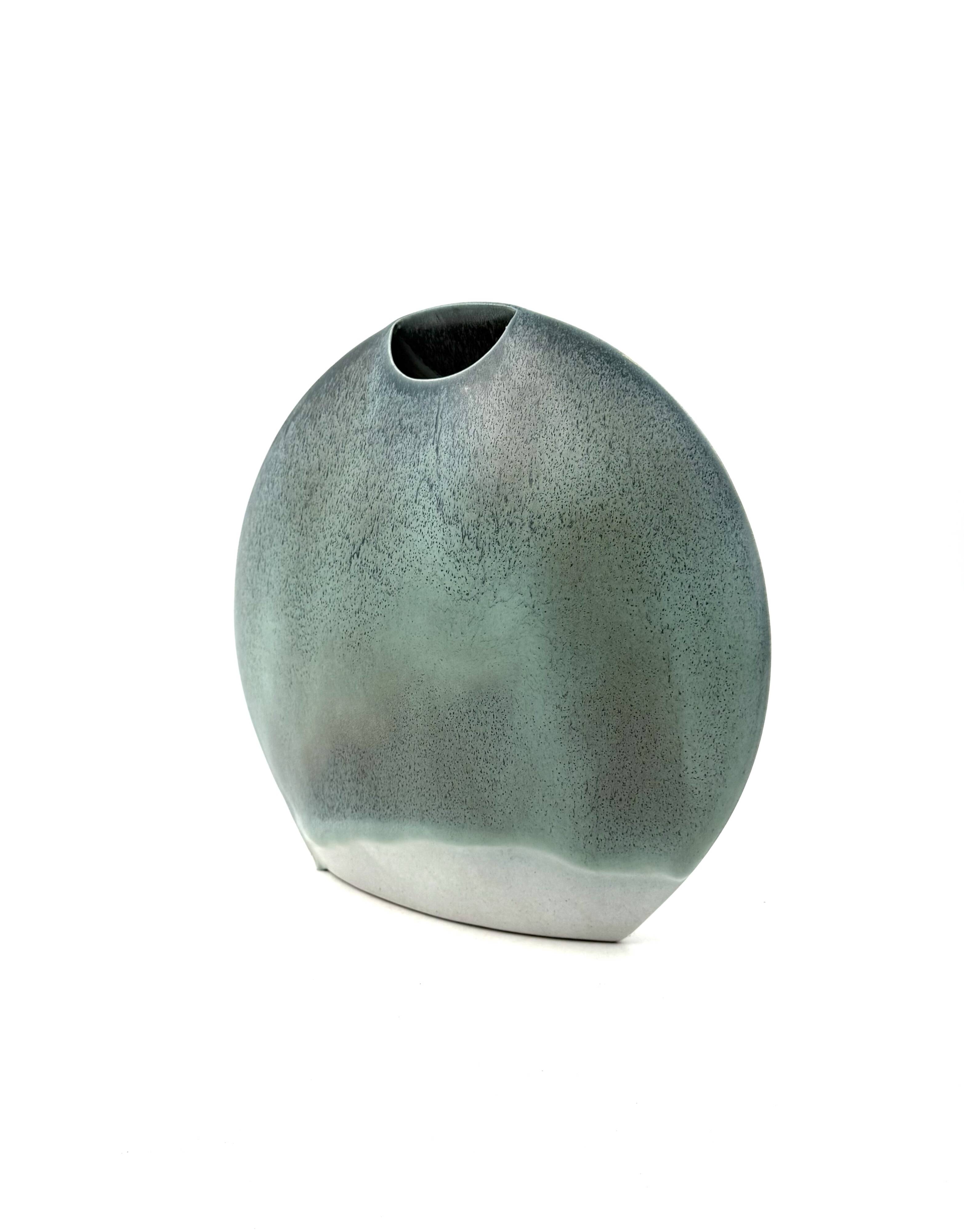 Vase soliflore en céramique bleue, France 1970
