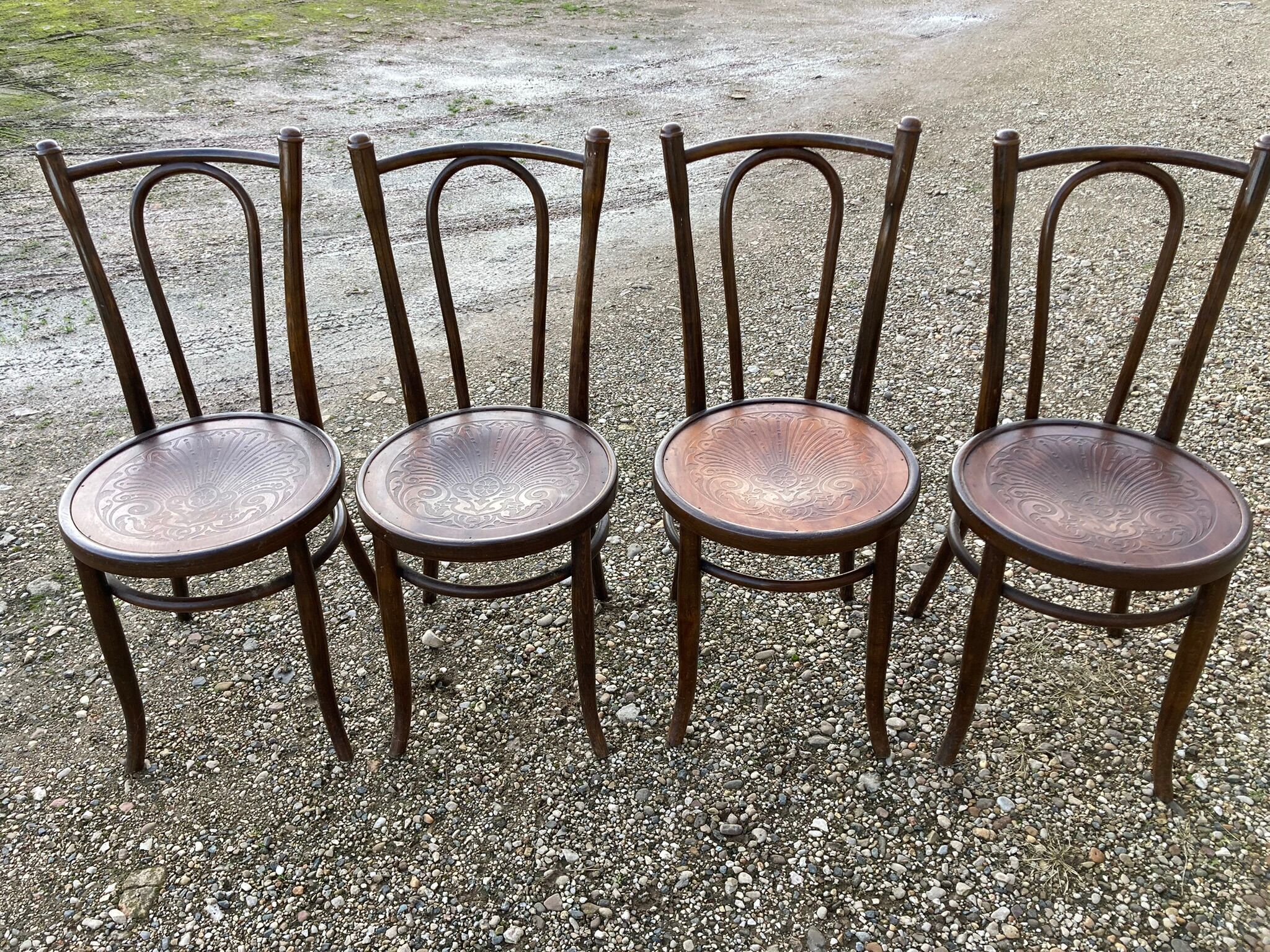 4 Fischel bistro chairs