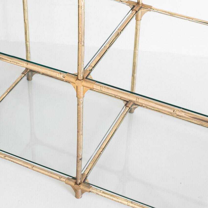 Etagère modulable vintage. Fer  doré et verre. Espagne, années 60.
