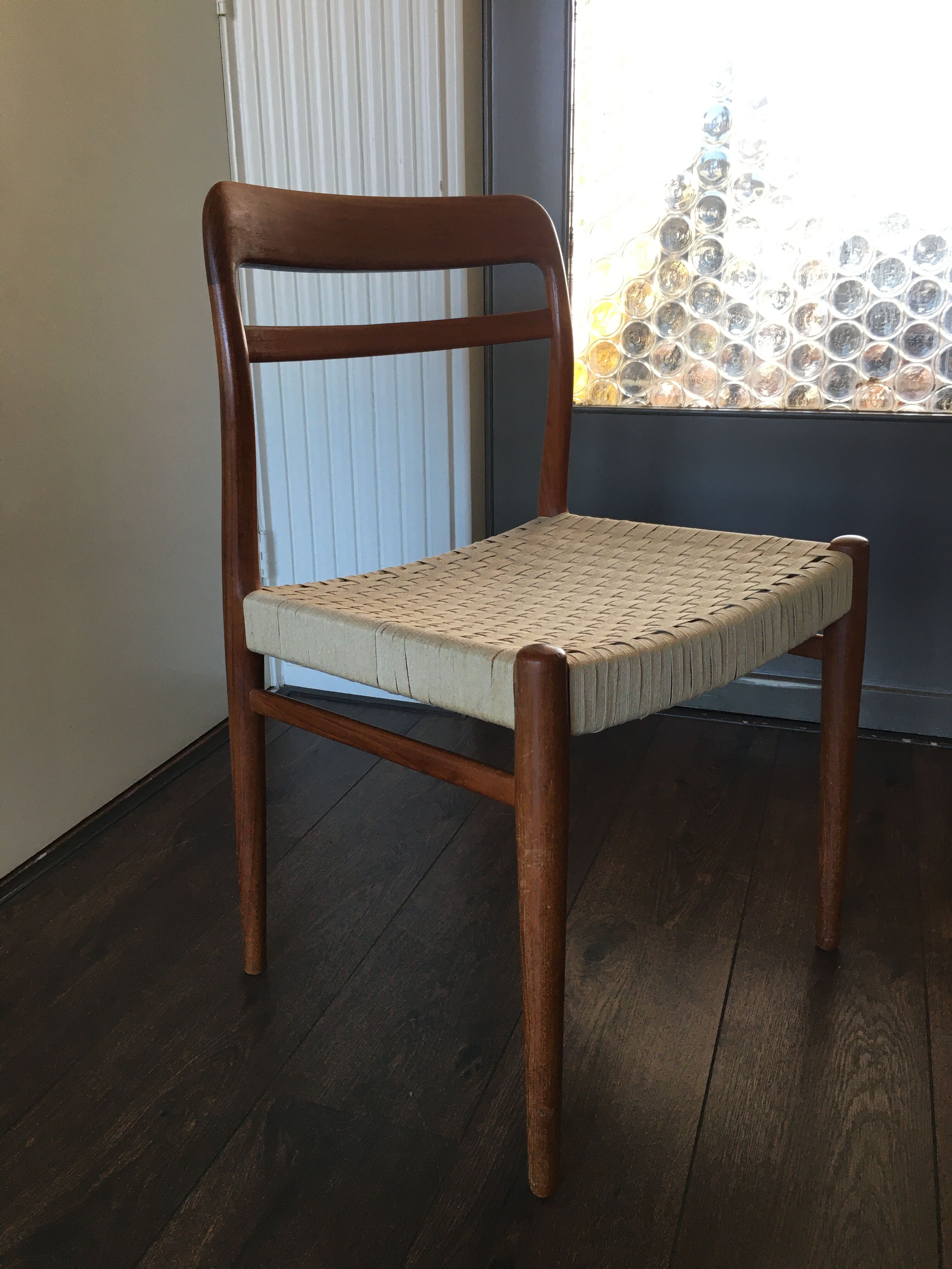 Ensemble scandinave de 4 chaises à manger en teck par Gustav Bahus et Eft. à partir des années 1960