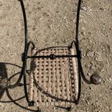 Paire de tabourets curule En fer forgé. Assise tressée