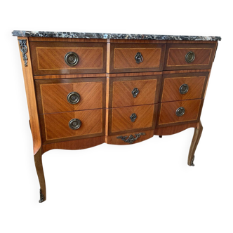 Superb chest of drawers