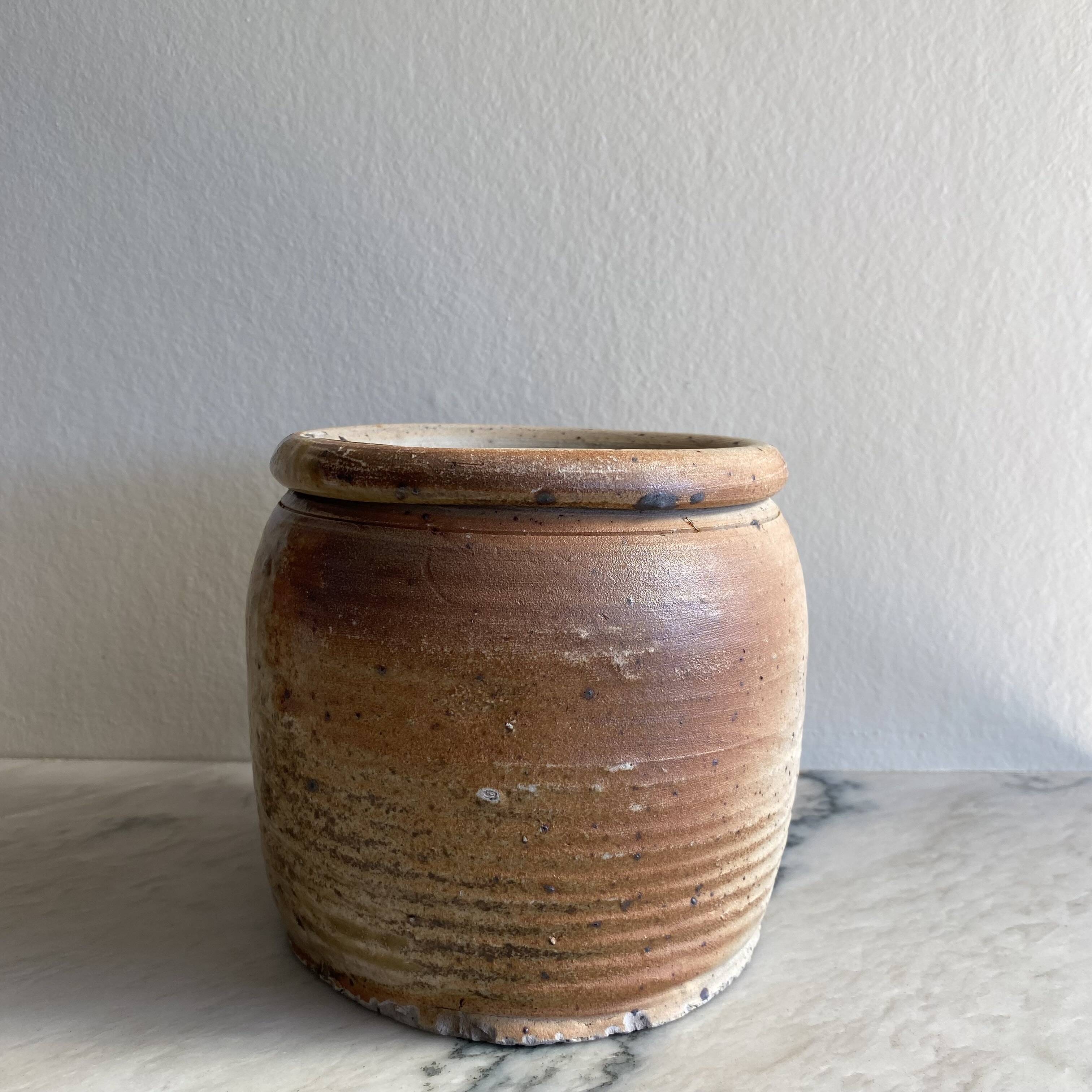 Stoneware pot