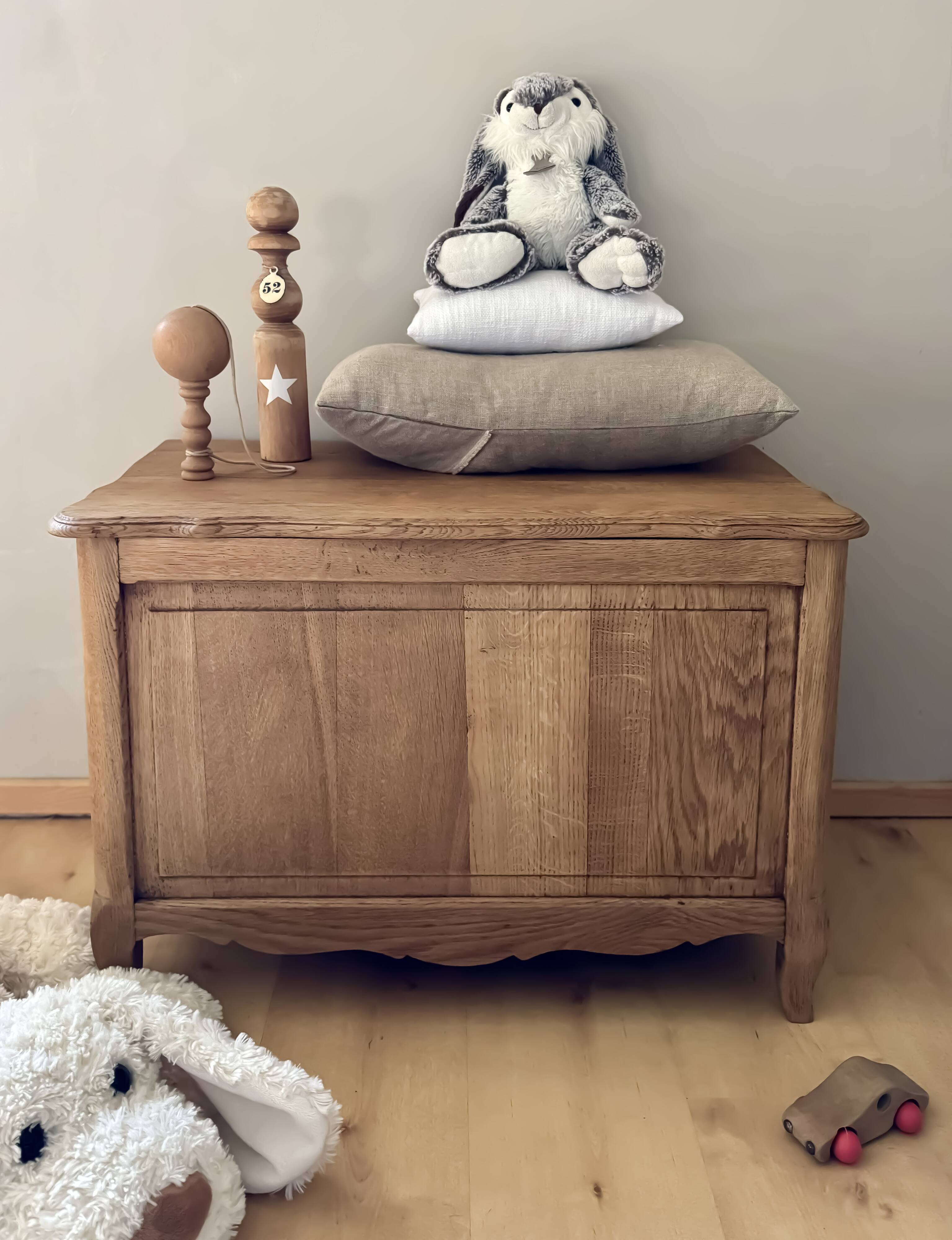 Toy chest