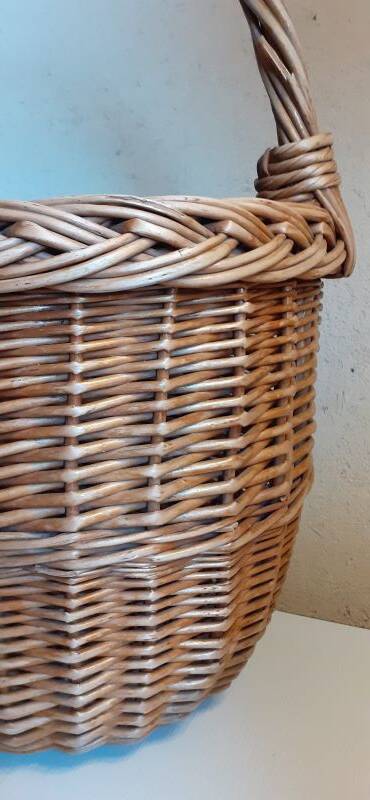 Vintage wicker oval basket