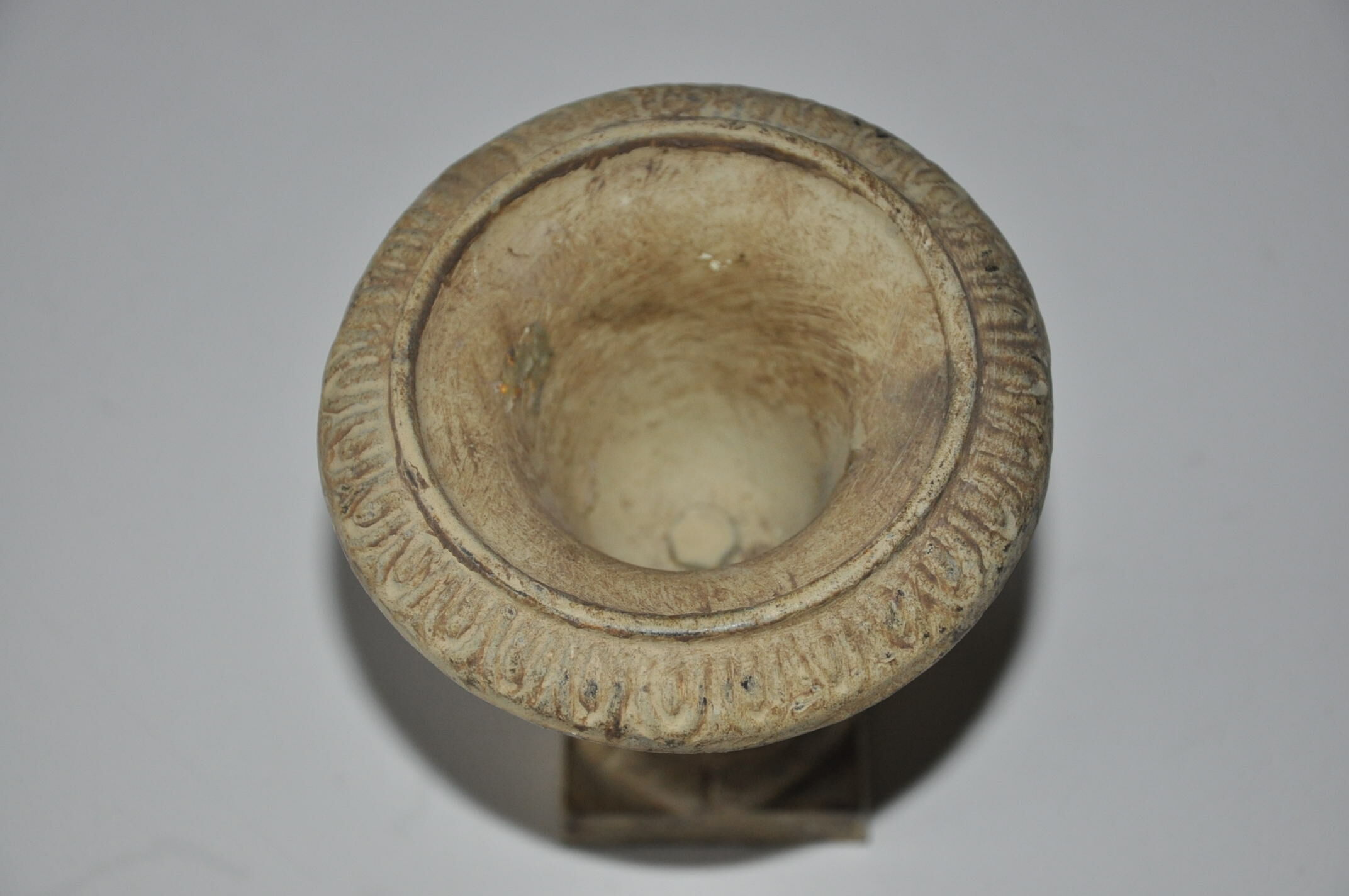 Miniature Medici vase in cast iron