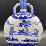 Vase gourde chinois en porcelaine blanche et bleue