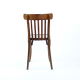Chaise basée sur un modèle Thonet, éditée par Tatra.