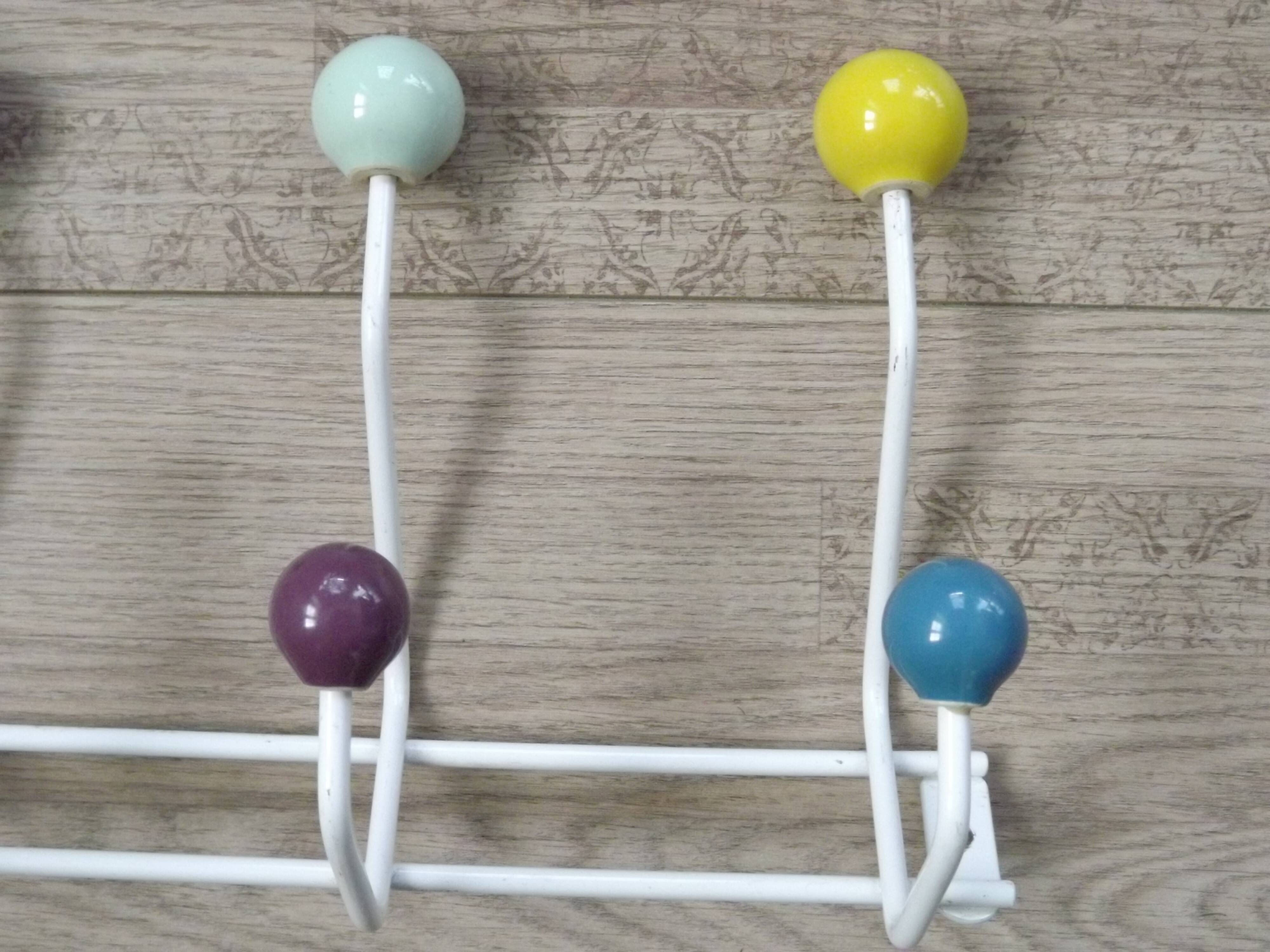 Modern Sputnik Wall Coat/Hat Rack – Space Age Colorful Wall Hanger 5540