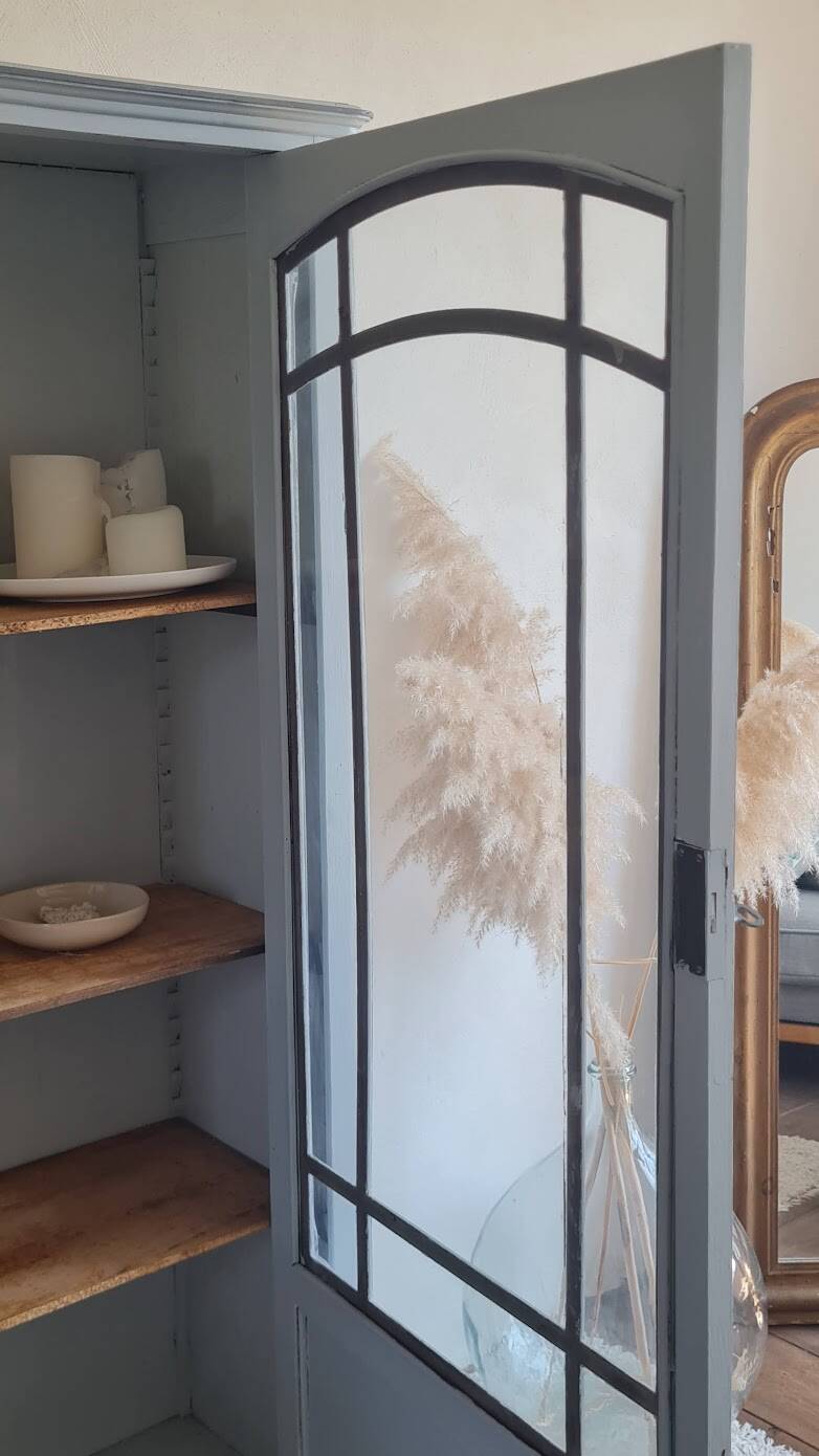 Parisian Art Deco glass cabinet
