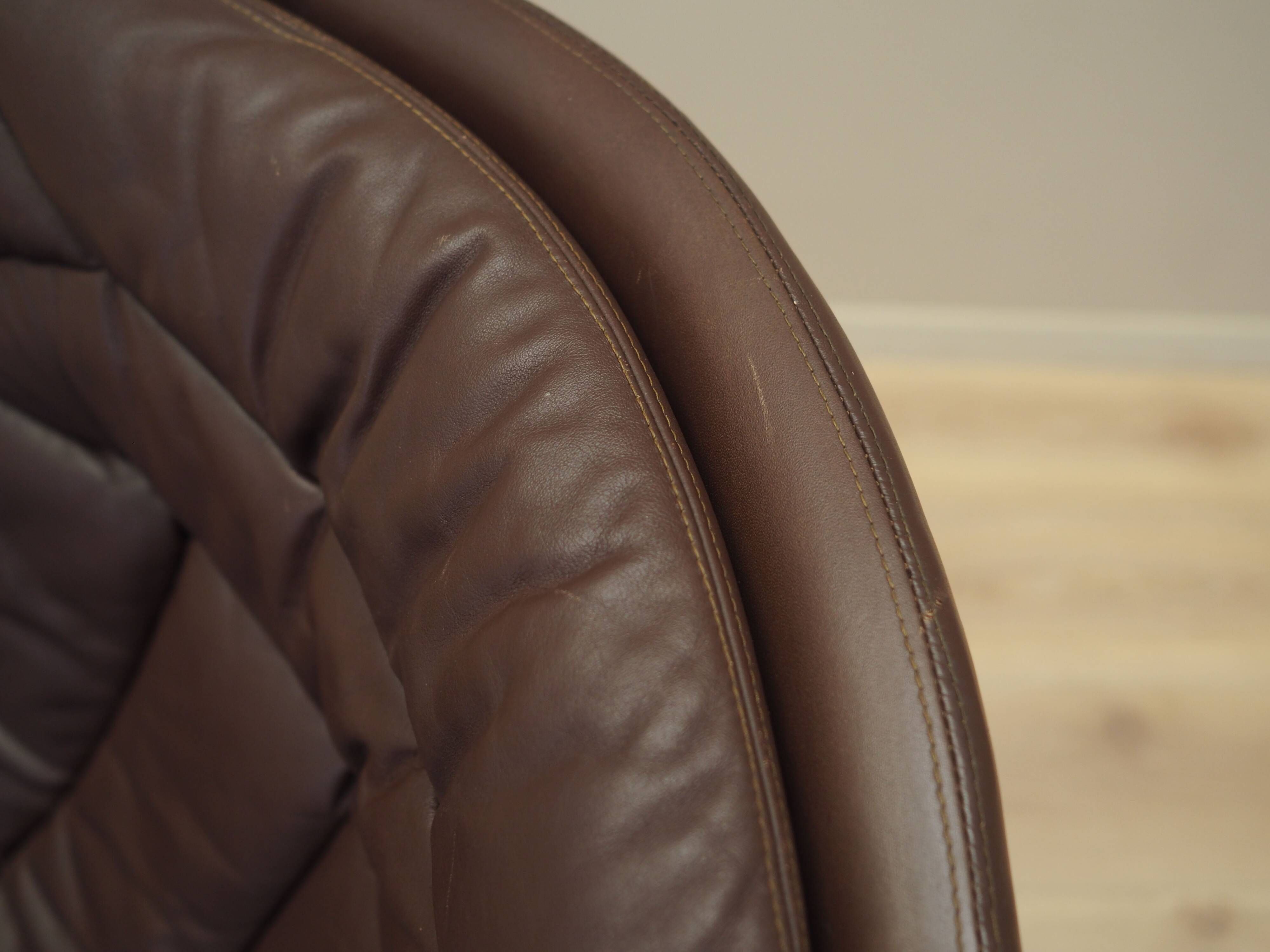 Leather swivel chair, Danish design, 1960s, designer: H.W. Klein, manufactu