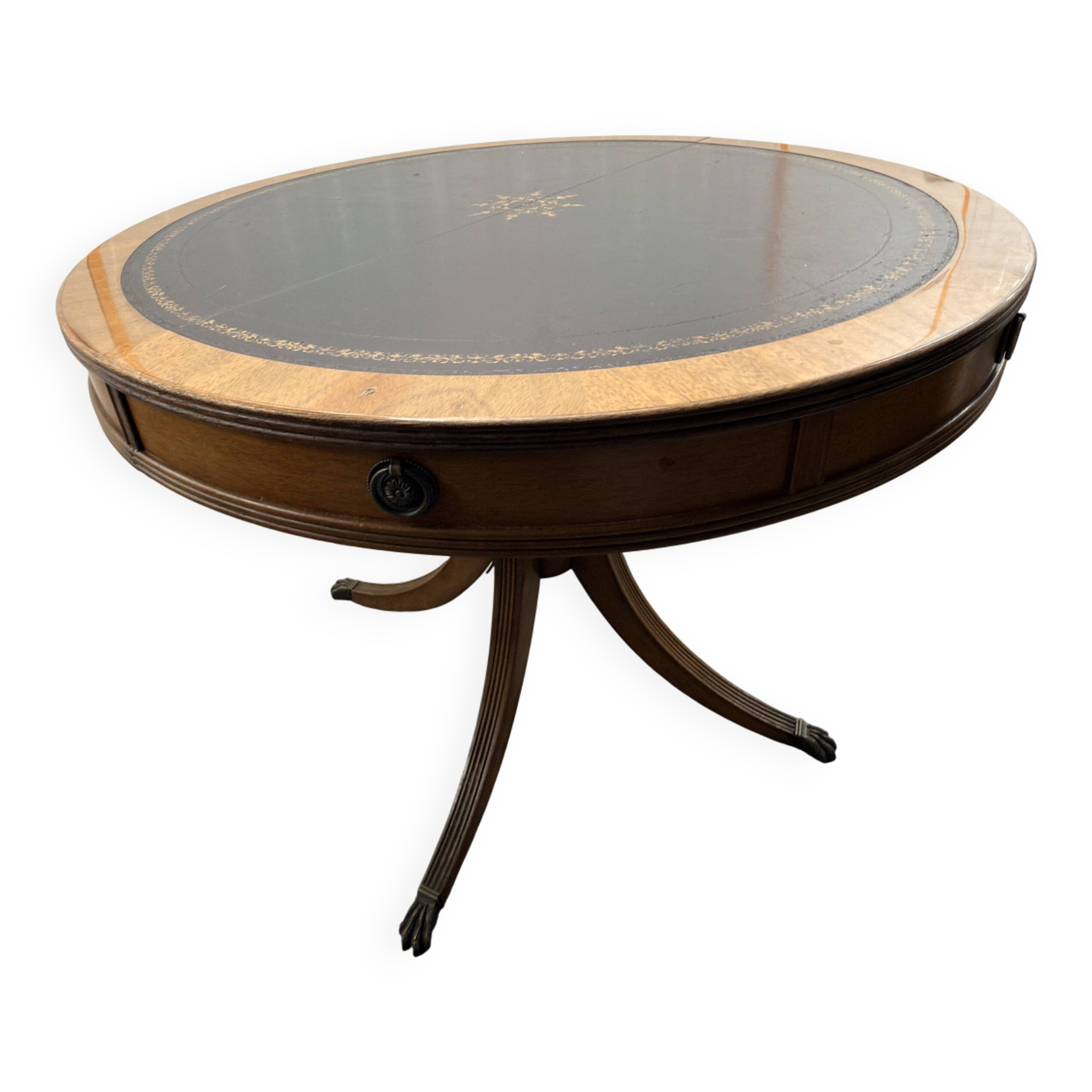 round dining room table