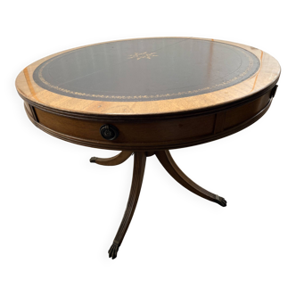 round dining room table