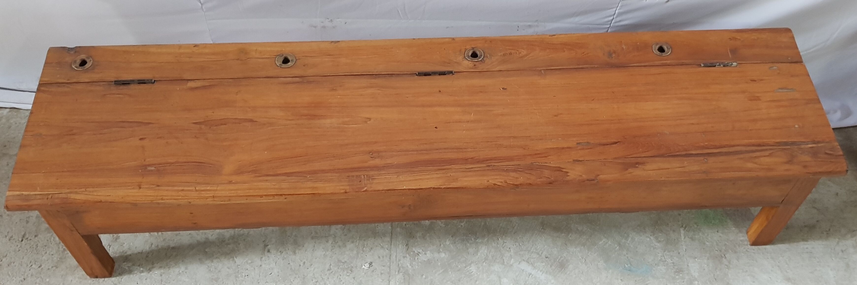 Chest / bench in teak