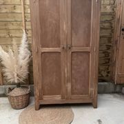 Armoire parisienne