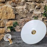 Smooth opaline suspension