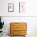Pine chest of drawers