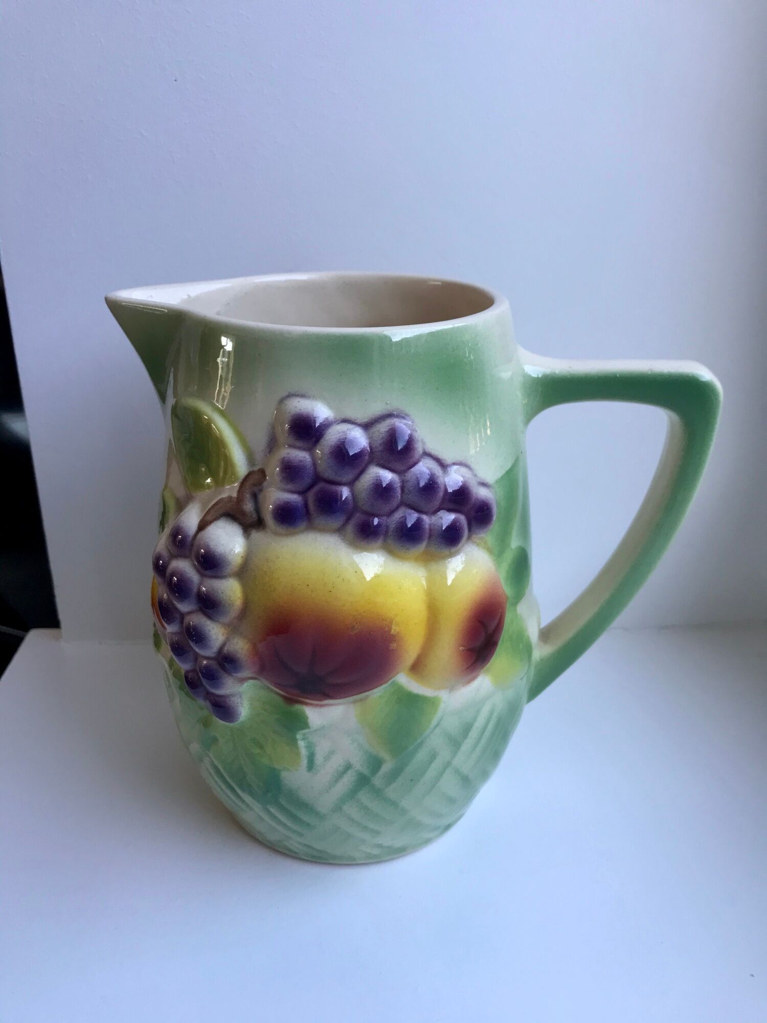 Slurry pitcher Saint-Clément Made in France early twentieth century