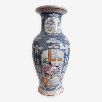 Blue Chinese porcelain vase