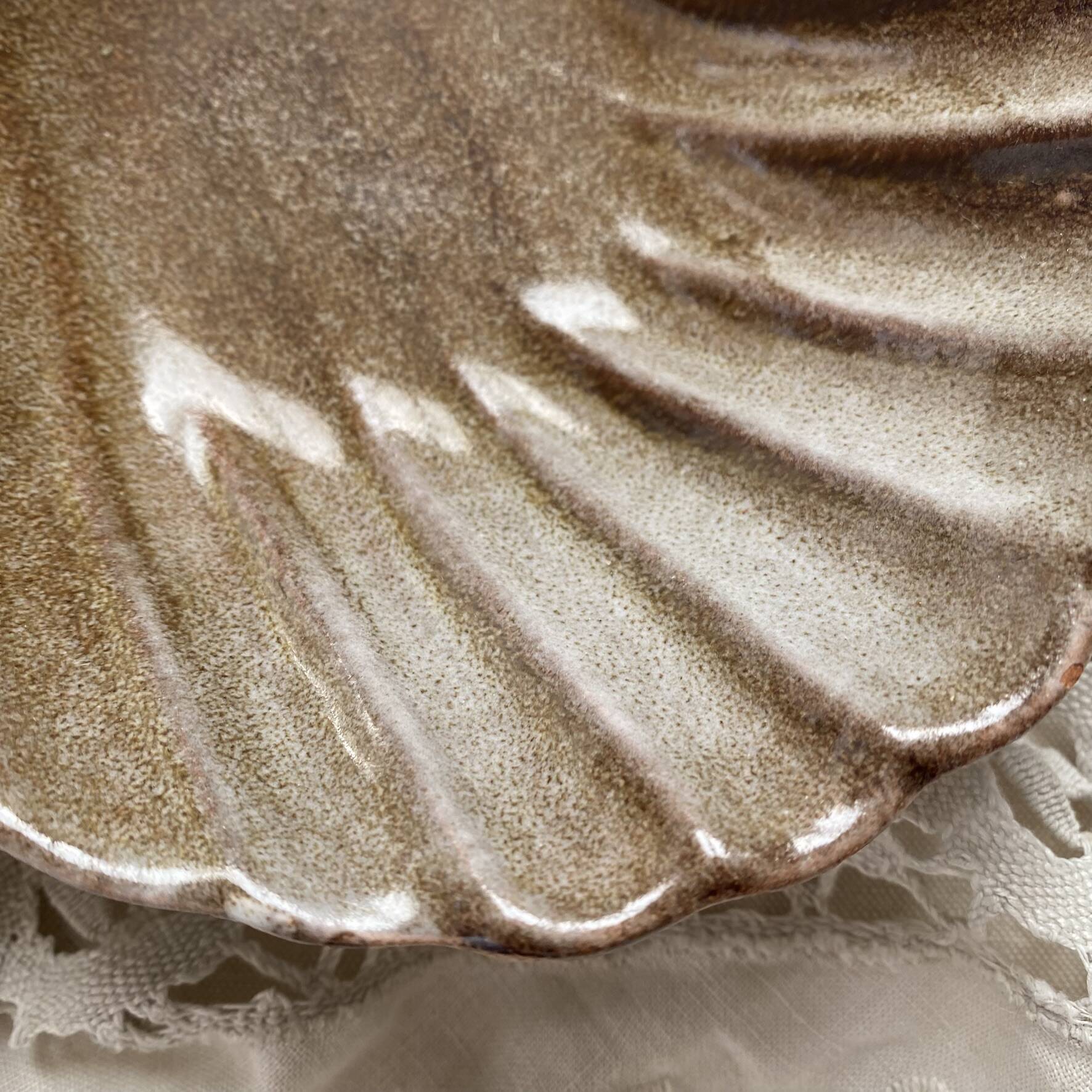 shell-shaped pocket tray in Italian ceramic Partenopee