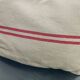 Coussin en chanvre à rayures rouges