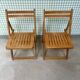 Paire de chaises pliantes en bois 70s
