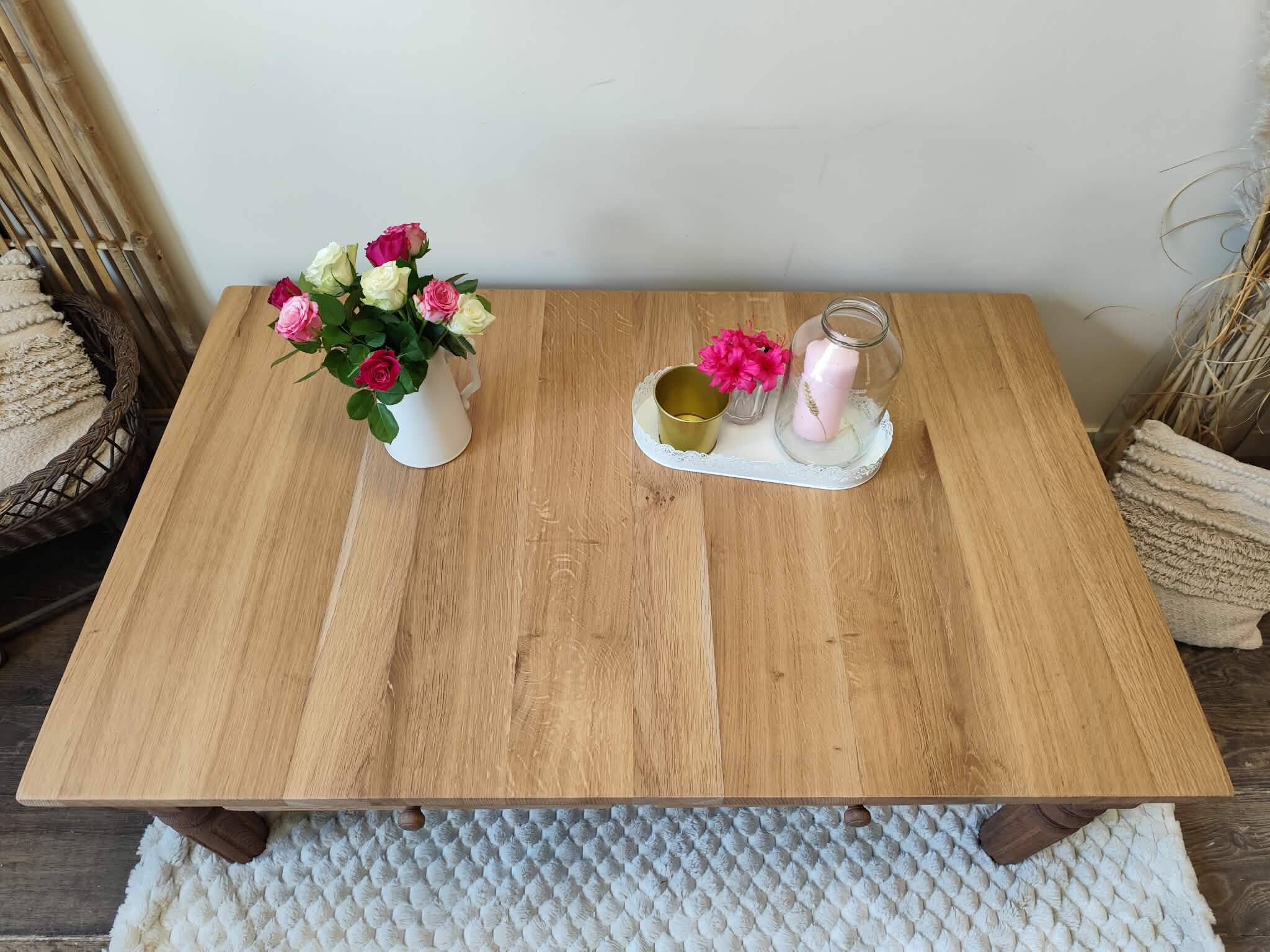 Farmhouse coffee table in oak