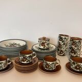 Tableware service plates and cups Argenteuil La Louvière Boch 1960