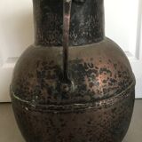 Jar jug with old coves in hammered copper middle east deco xixème