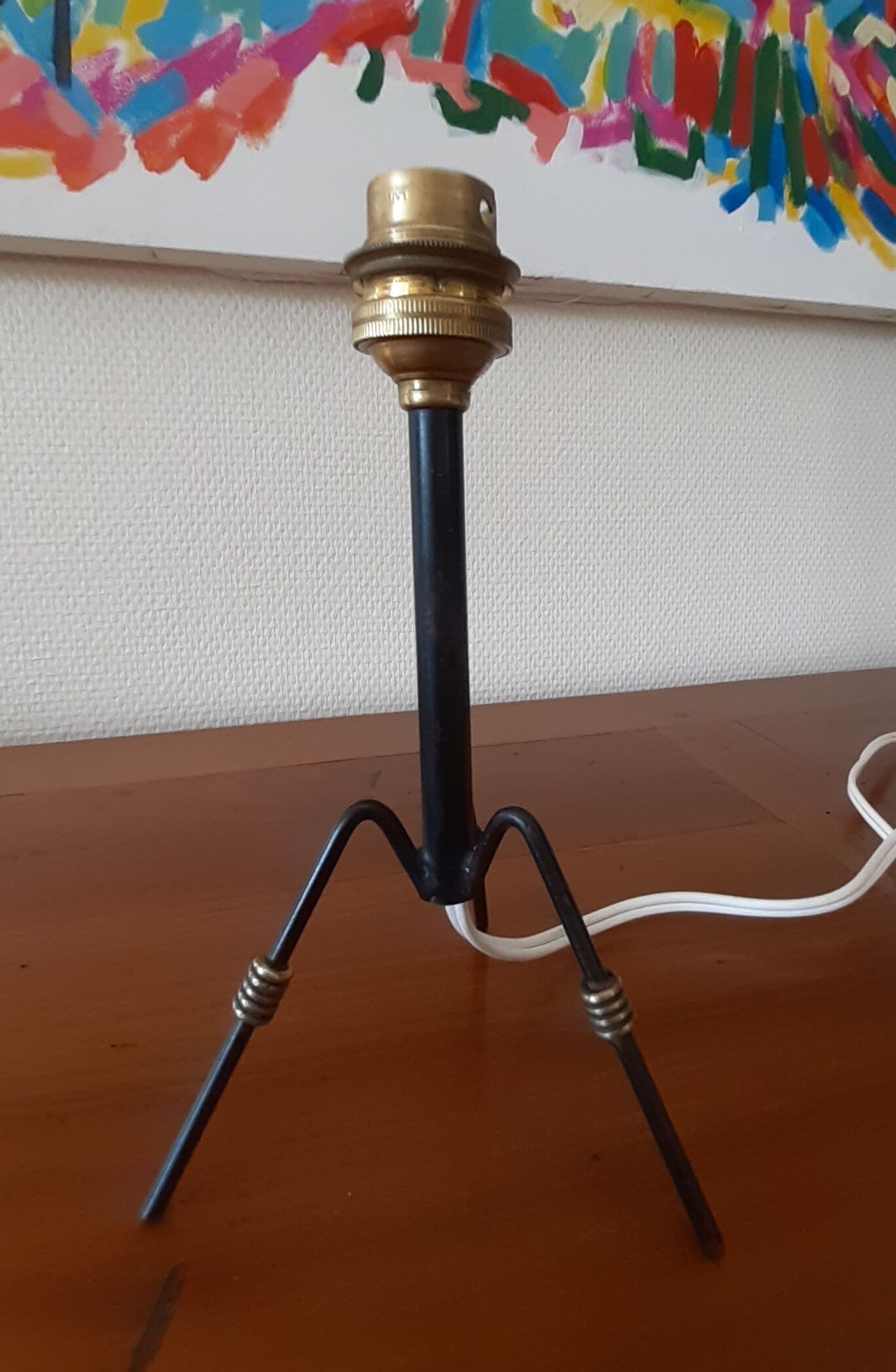 Minimalist wrought iron modernist lamp foot