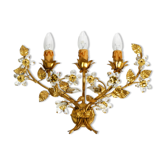 1980s large wide Italian gilt Florentine wall lamp with three sockets