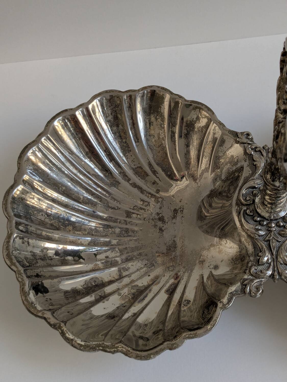 Vintage Double Shell Servant