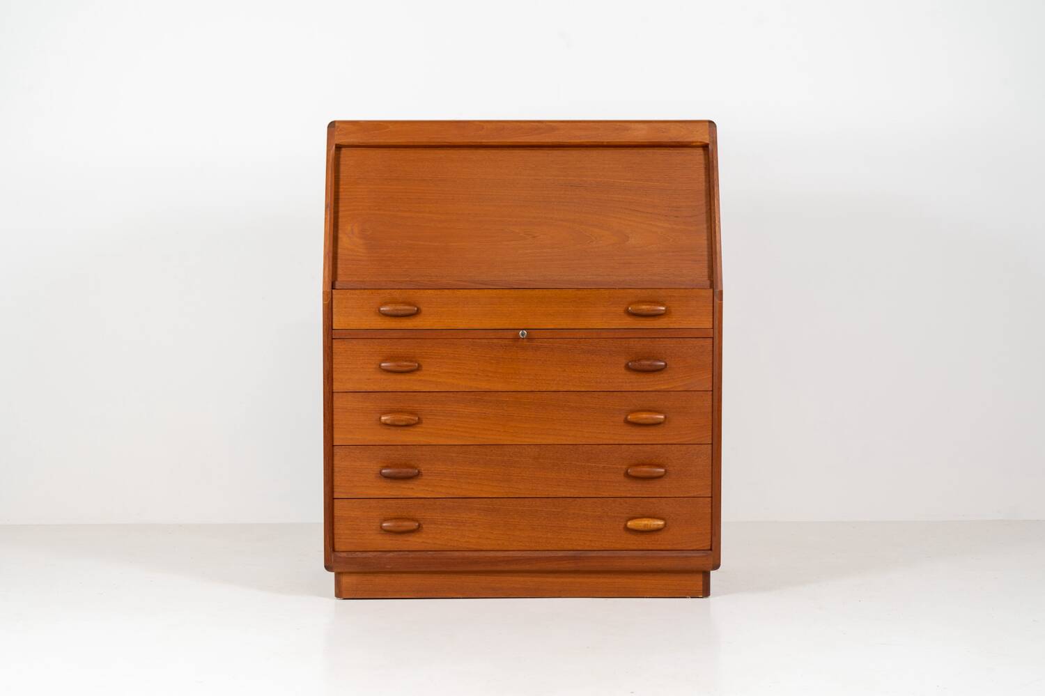 Secretary by Bent Møller Jørgensen for Svend Dyrlund (Denmark, 1960s).
