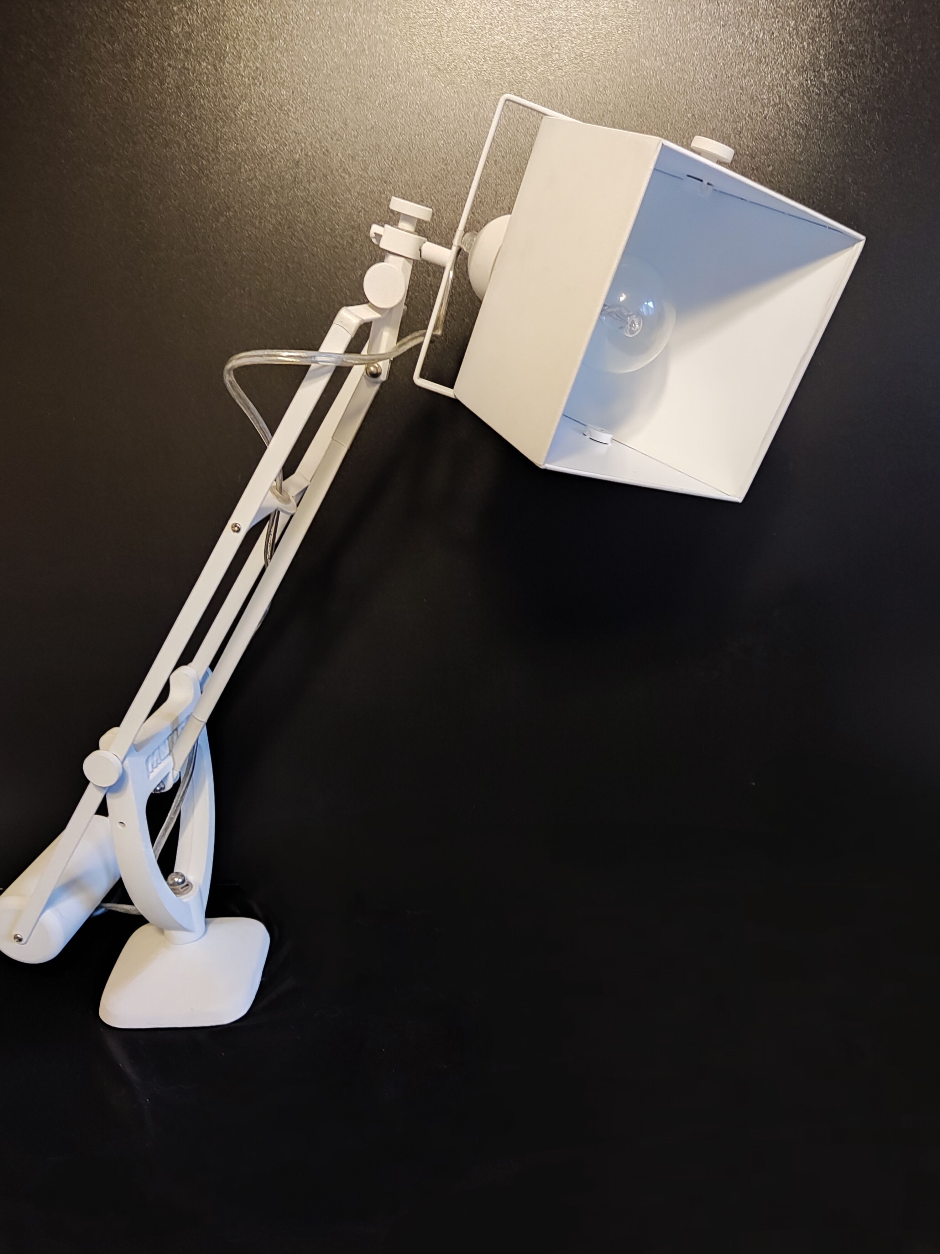 Muno industrial lamp