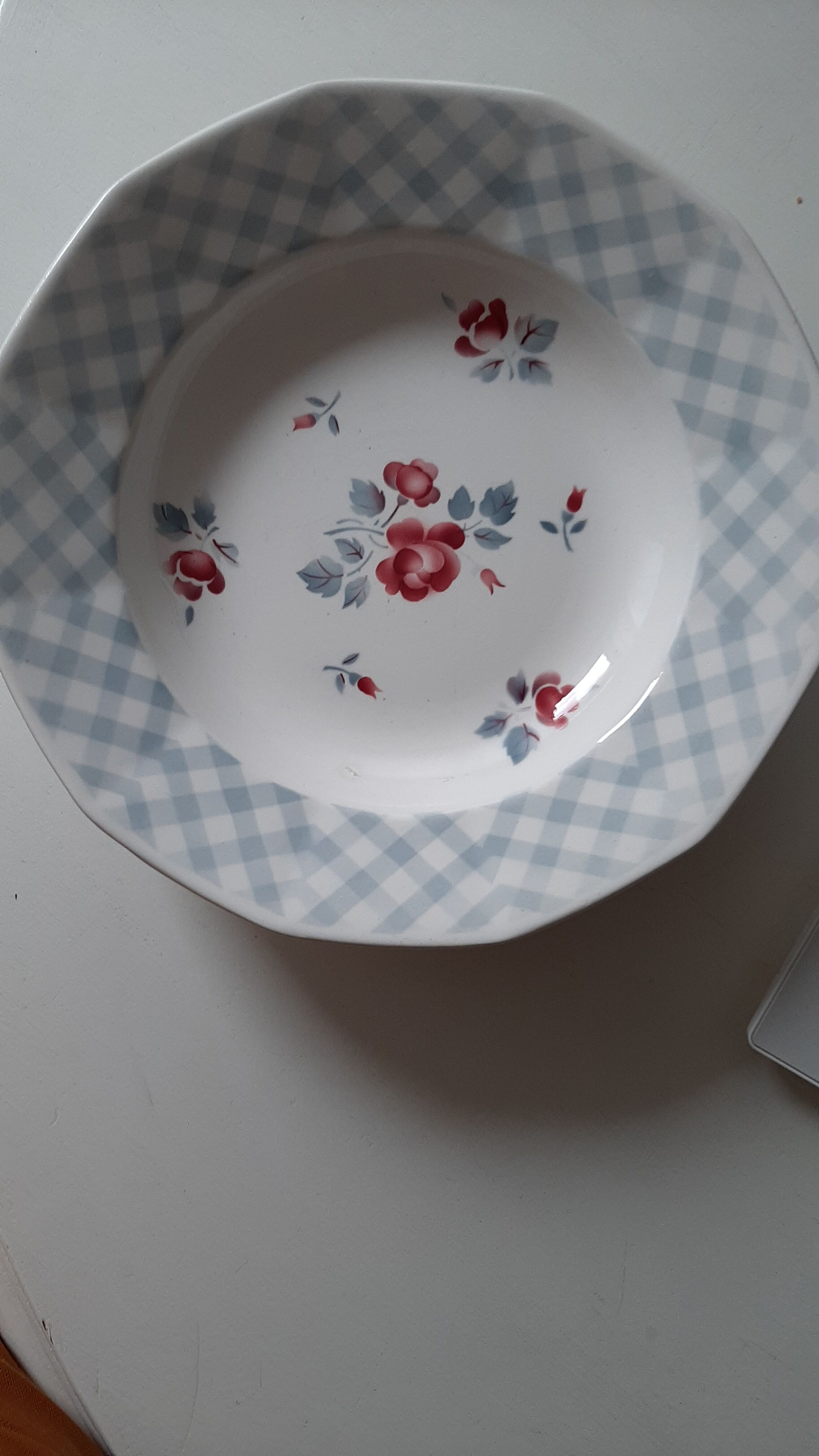 Lot of 5 retro hollow plates