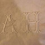 Drap de lin vintage 2 personnes monogrammé « AH »