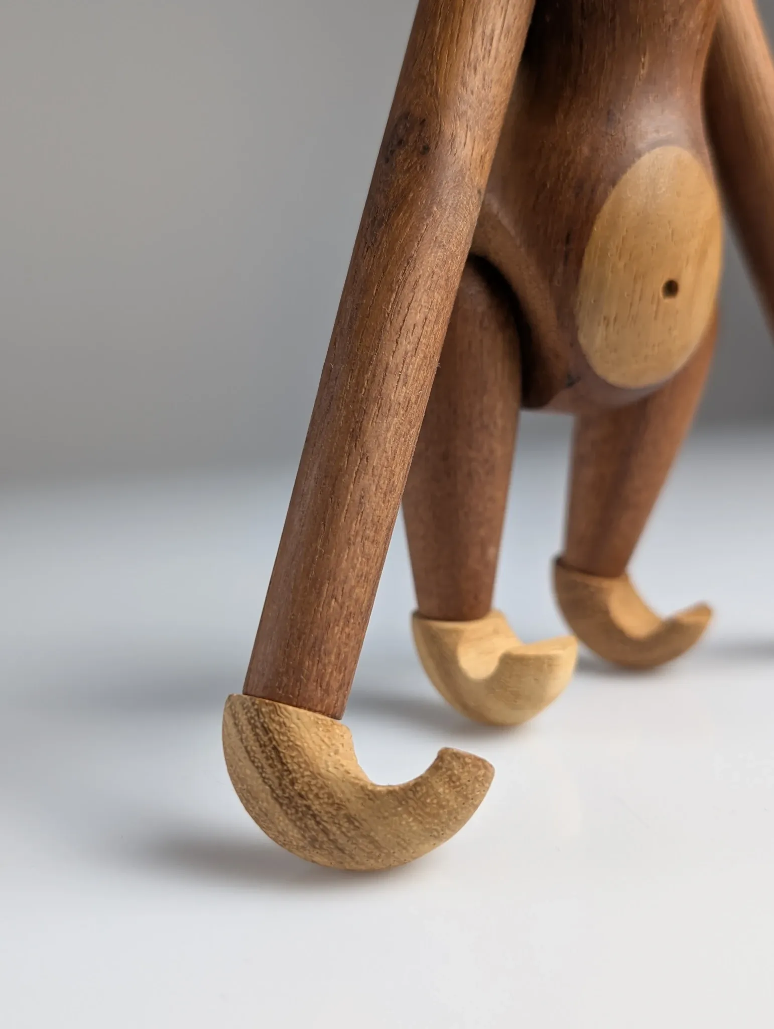 Large two-tone wooden monkey figure by Kay Bojesen, Danish design from the 20th century