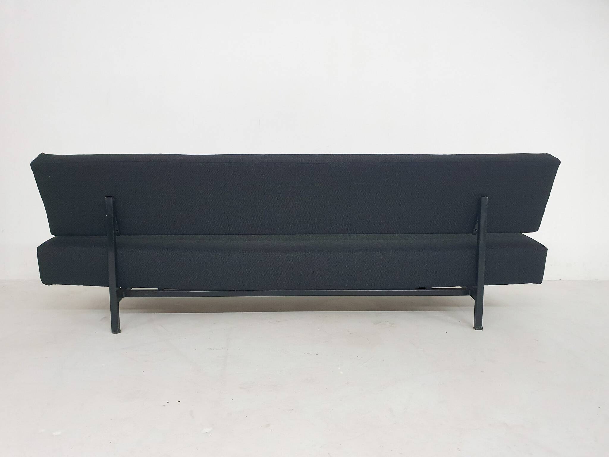 Sleeper sofa in the style of 't Spectrum or Gijs van der Sluis, NL 1950's