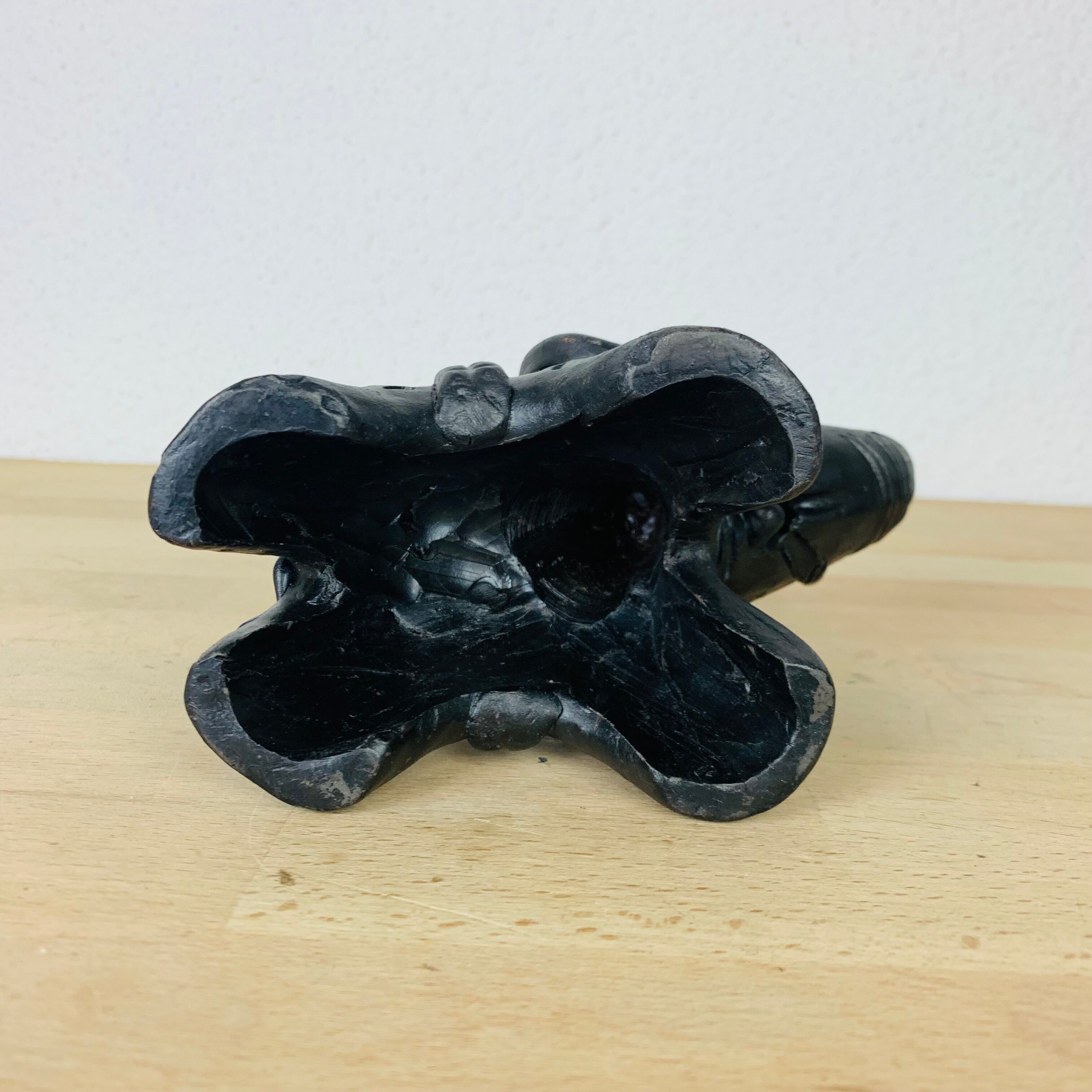 Black elephant candle holder
