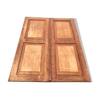 Double closet door