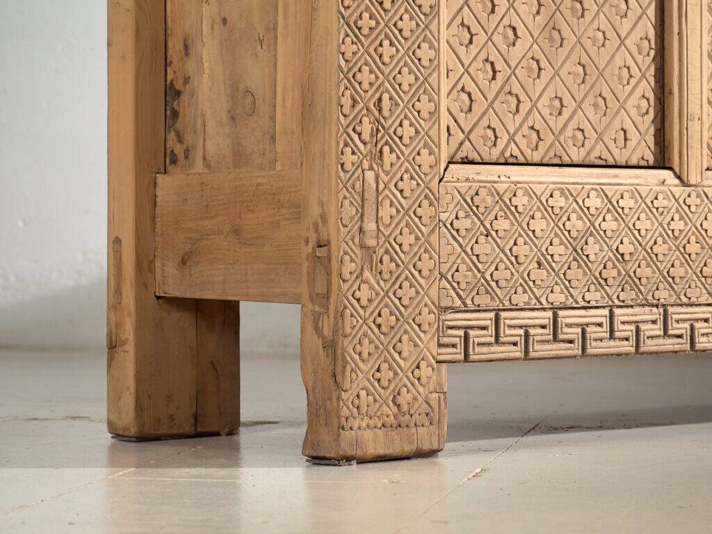 Old carved pine wood buffet – Gansu, around 1900