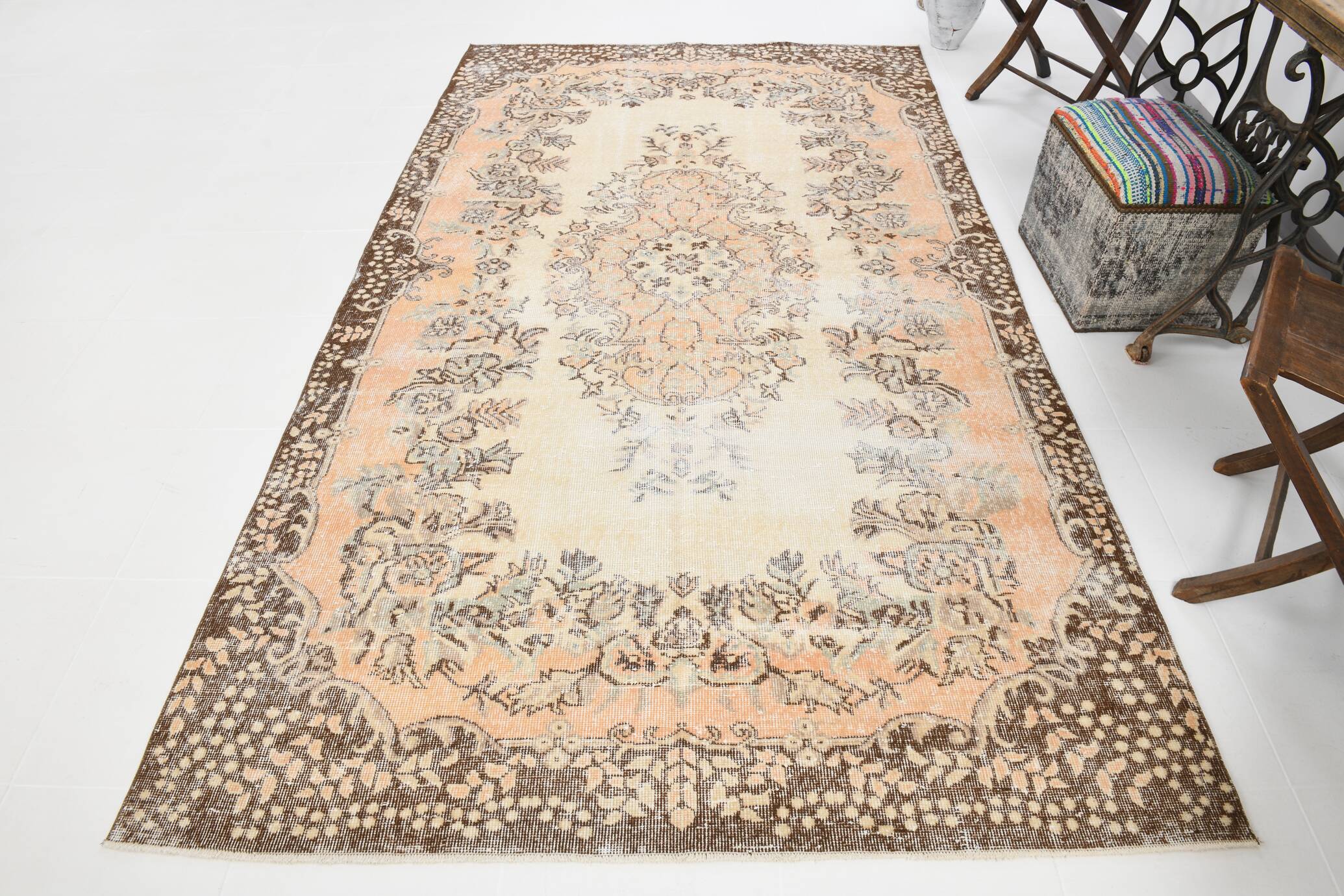 6x10 Shades Of Brown Beige Classic Vintage Rug, 174x303Cm SK 5112