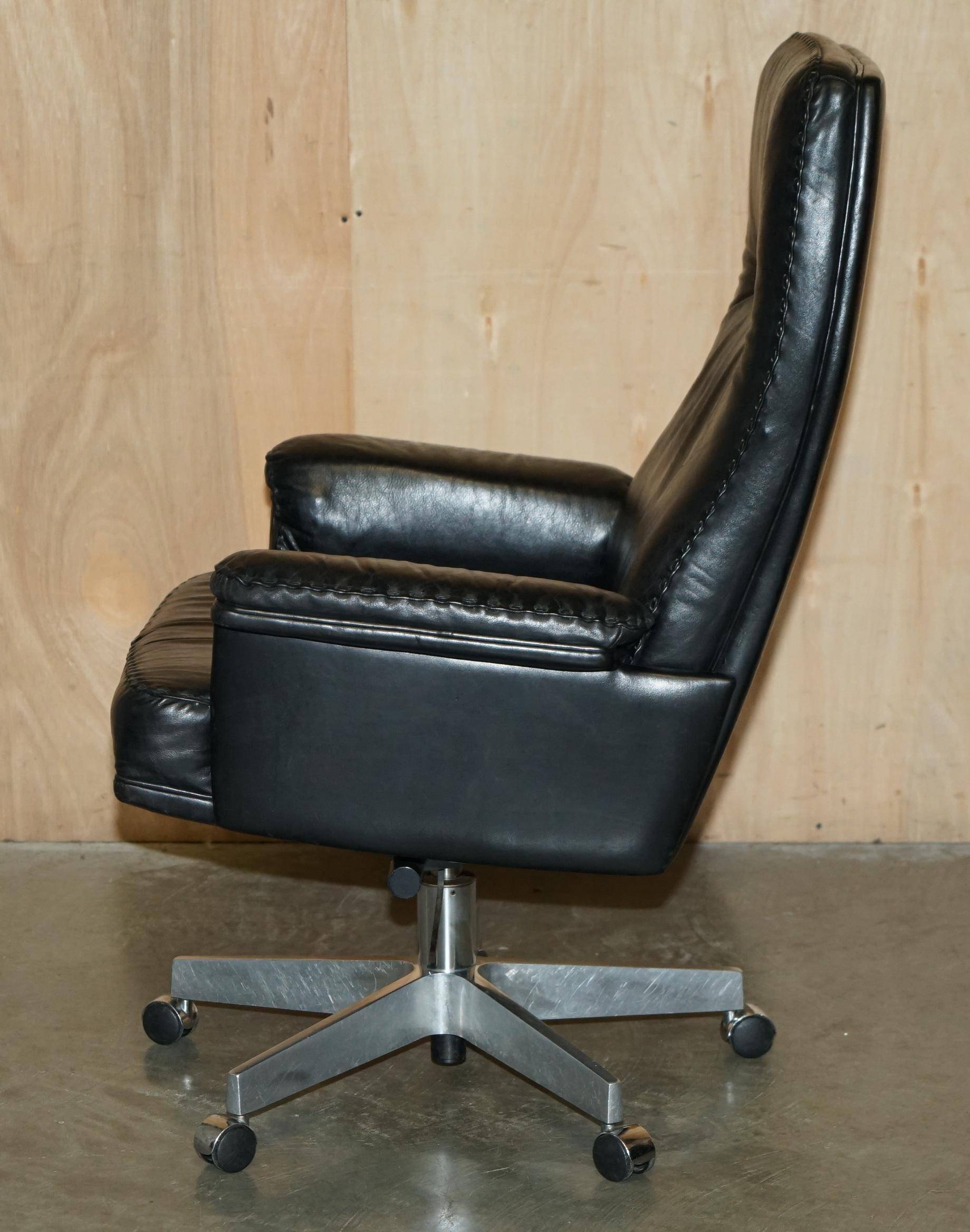 Vintage executive swivel office chair De Sede DS35 - mid-century leather