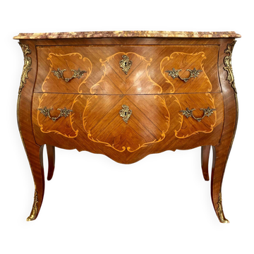 commode de style Louis XV