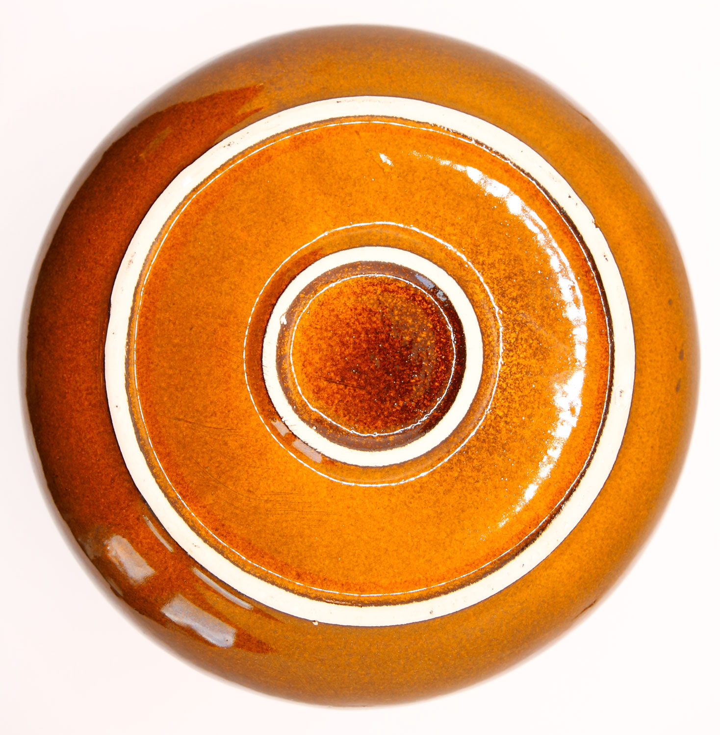 Salad bowl in brown sandstone, khaki and saffron