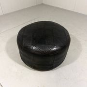 Pouf en cuir patchwork marron De Sede des années 1970