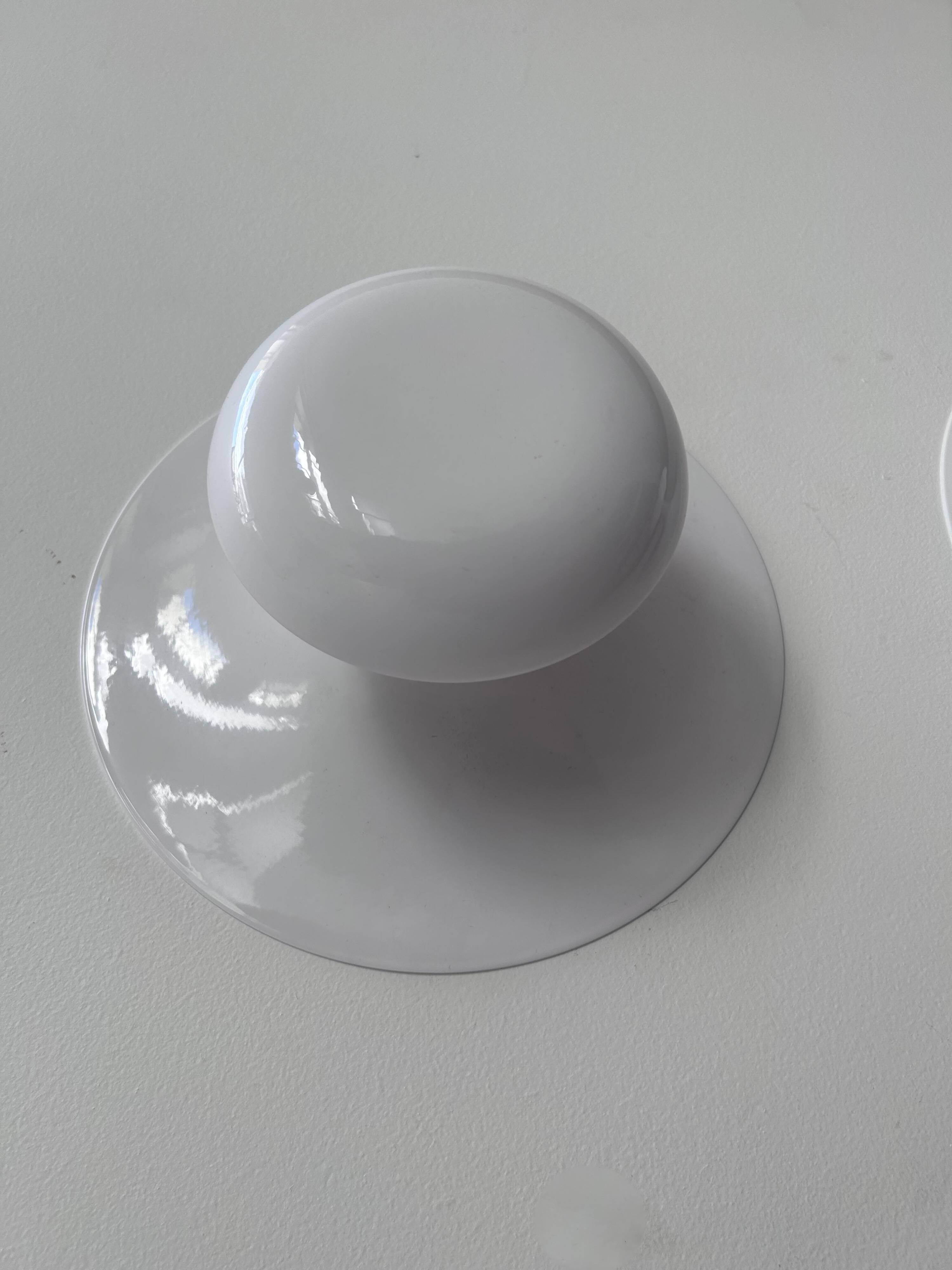 Pair of vintage "Funnel" wall lights, white lacquered metal, by Vibia Spain 2000