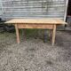 Old solid pine table – farmhouse spirit with a rustic style