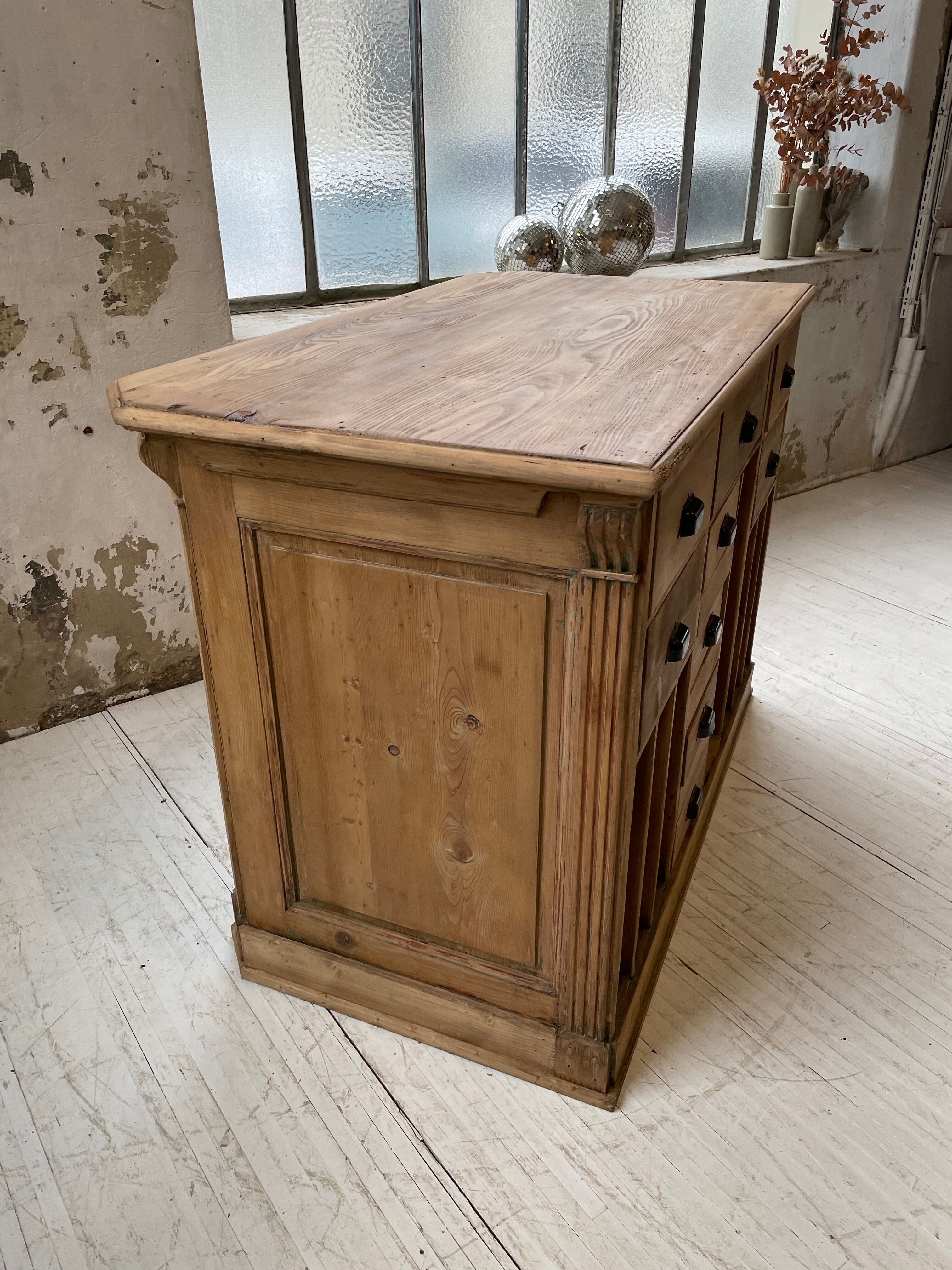 Old XXL drawer counter