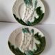 Assiettes barbotine Salins – décor asperges & artichaut